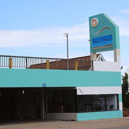 Sun & Sand Resort Oceanfront Suites Virginia Beach Exterior photo